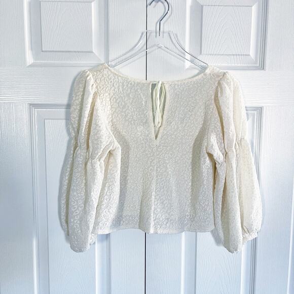 MNG Ivory Textured Puff Sleeve Crop Top - Picture 4 of 5